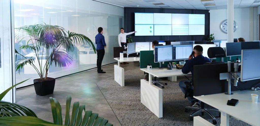 Thales kantoorinrichting soc noc